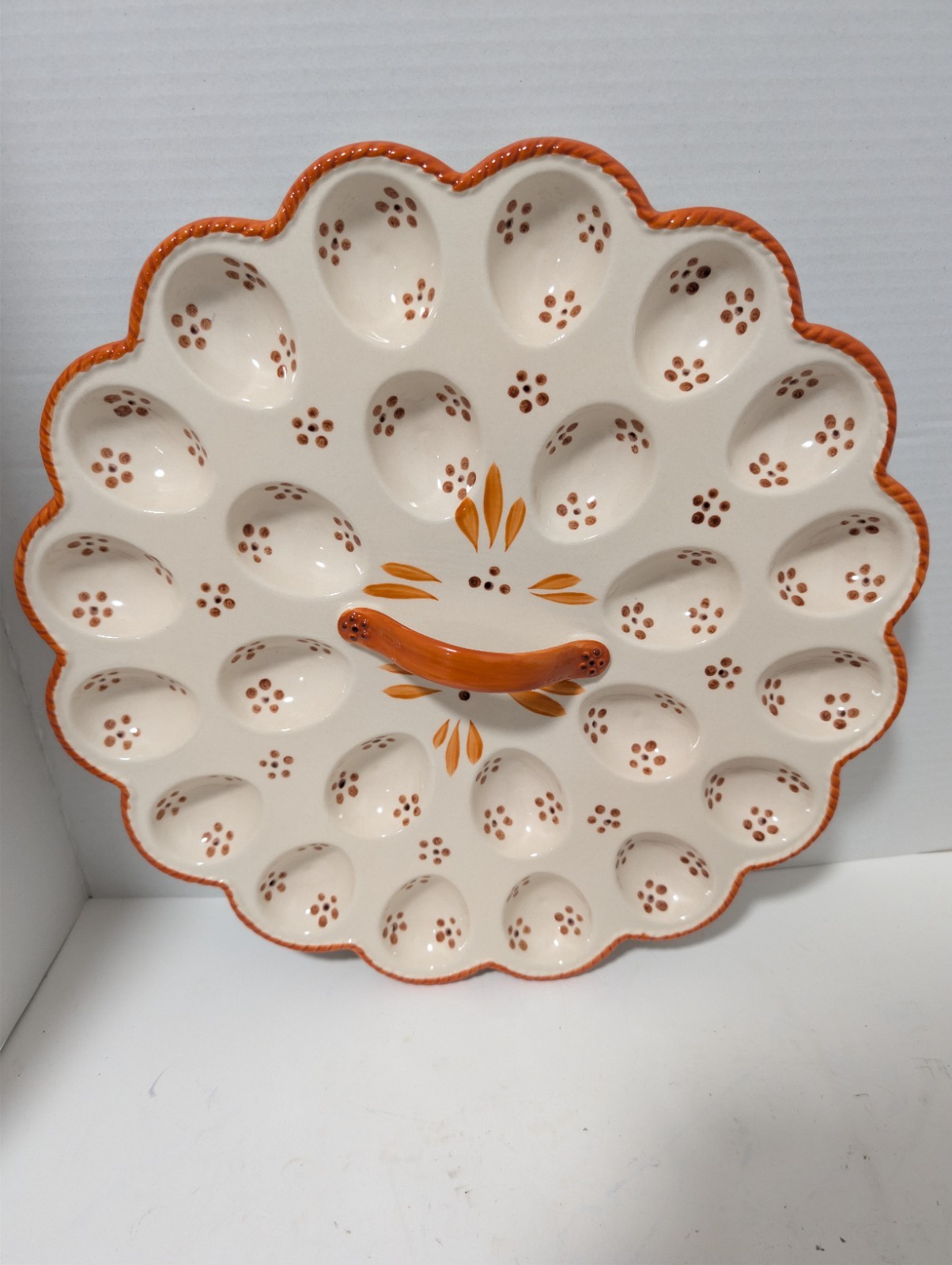 Temptations by Tara Easter Egg Deviled Egg Tray with Handle 14 Temptations by Tara Easter Egg Deviled Egg Tray with Handle 14
