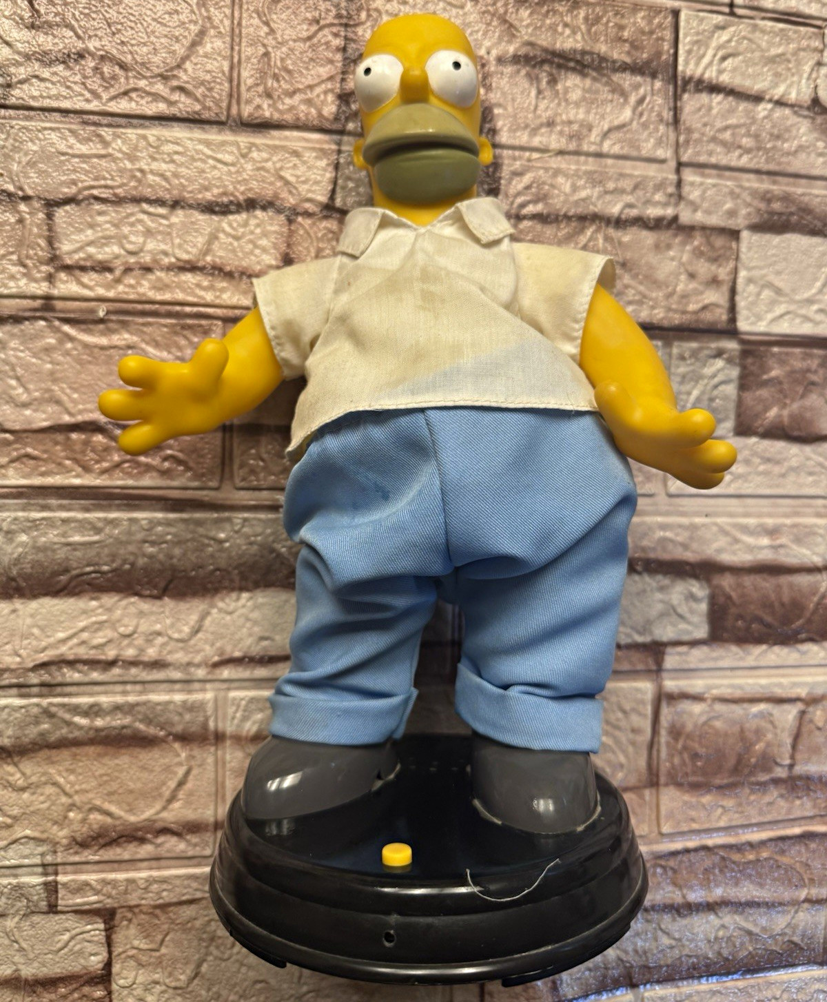 Homer Simpson 12 in Talking Figure (2002) DOES NOT DANCE   MOVES HEAD & MOUTH