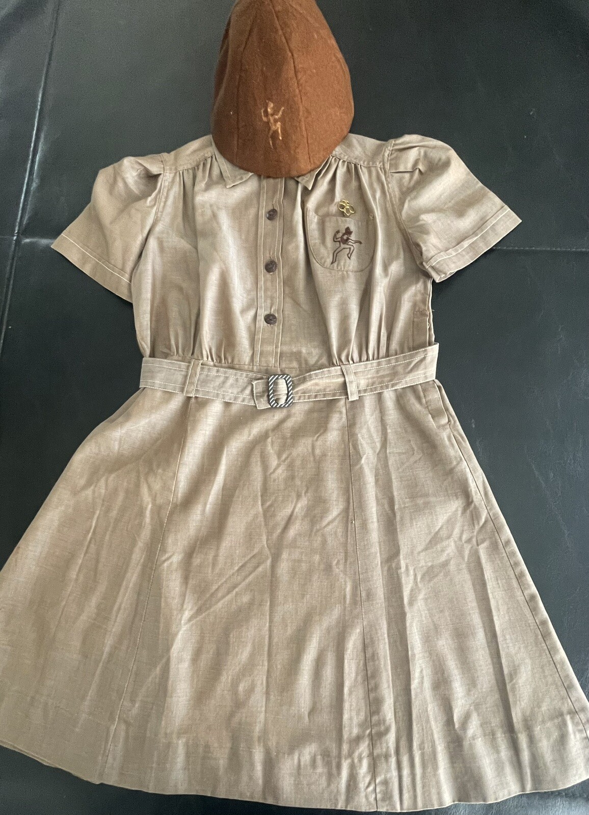 REDUCED RARE Vintage Girl Scout BROWNIE UNIFORM DRESS 1944-1947 HAT-BUTTON SIDE REDUCED RARE Vintage Girl Scout BROWNIE UNIFORM DRESS 1944-1947 HAT-BUTTON SIDE
