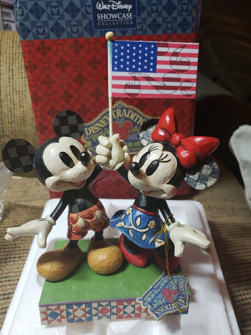 ENESCO - Walt Disney Showcase -  Mickey & Minnie Mouse - Goodwill Ambassadors 