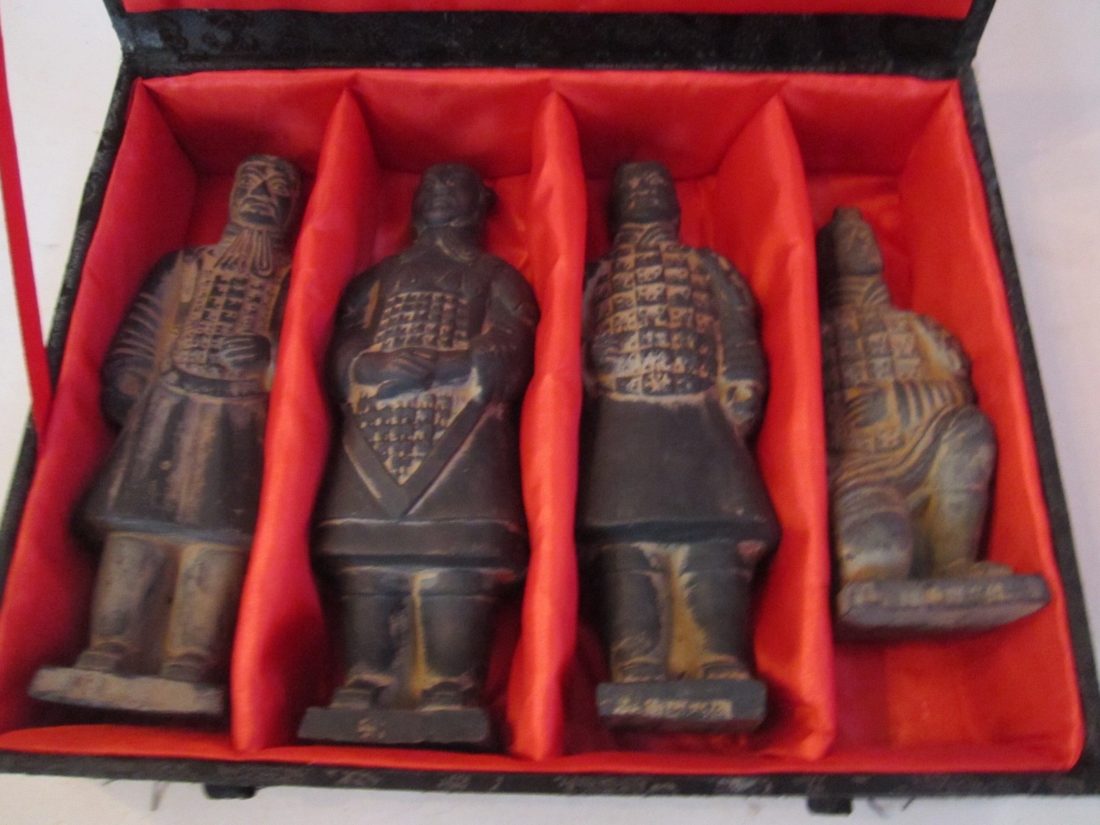 4 CHINESE TERRA COTTA WARRIORS IN THE ORIGINAL DISPLAY BOX - SIGNED BY ARTIST 4 CHINESE TERRA COTTA WARRIORS IN THE ORIGINAL DISPLAY BOX - SIGNED BY ARTIST