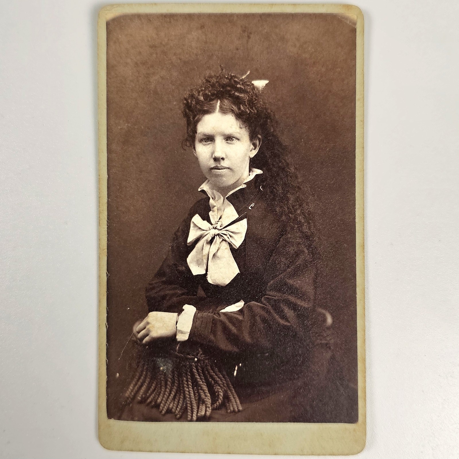 Antique Victorian Carte de Visite (CDV) Portrait of a Young Woman by A. Kracaw Antique Victorian Carte de Visite (CDV) Portrait of a Young Woman by A. Kracaw