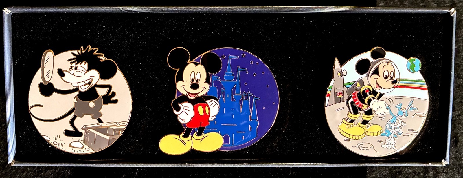Mickey Mouse 2003 JOURNEY THROUGH TIME Boxed Pin Set LE 300 Walt Disney / EPCOT