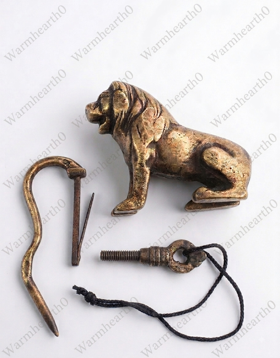 Antique Vintage Brass Lion Shaped Padlock with Key & Locking Hook Trick Lock Key Antique Vintage Brass Lion Shaped Padlock with Key & Locking Hook Trick Lock Key