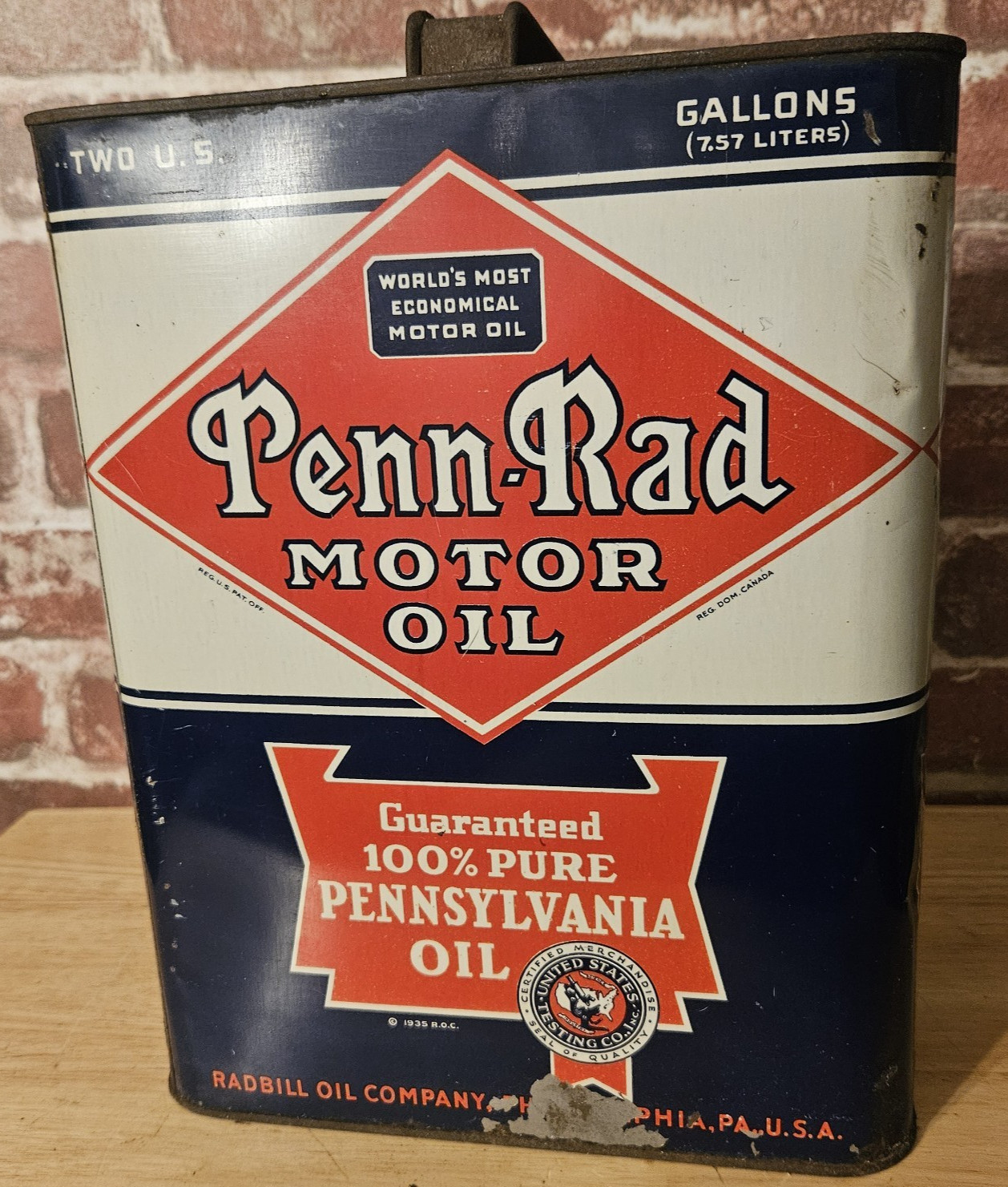VINTAGE PENN RAD MOTOR OIL 2 GAL. CAN - NICE PENSYLVANIA OIL CAN VINTAGE PENN RAD MOTOR OIL 2 GAL. CAN - NICE PENSYLVANIA OIL CAN