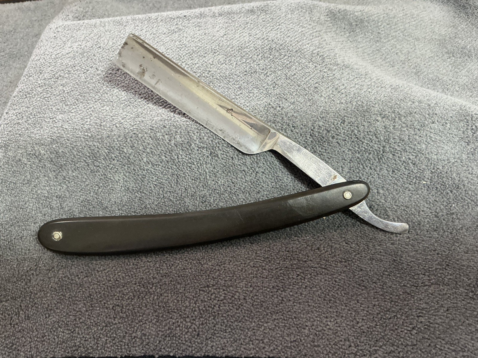 VINTAGE STRAIGHT RAZOR CLAUSS BARBERS SPECIAL FREMONT OHIO