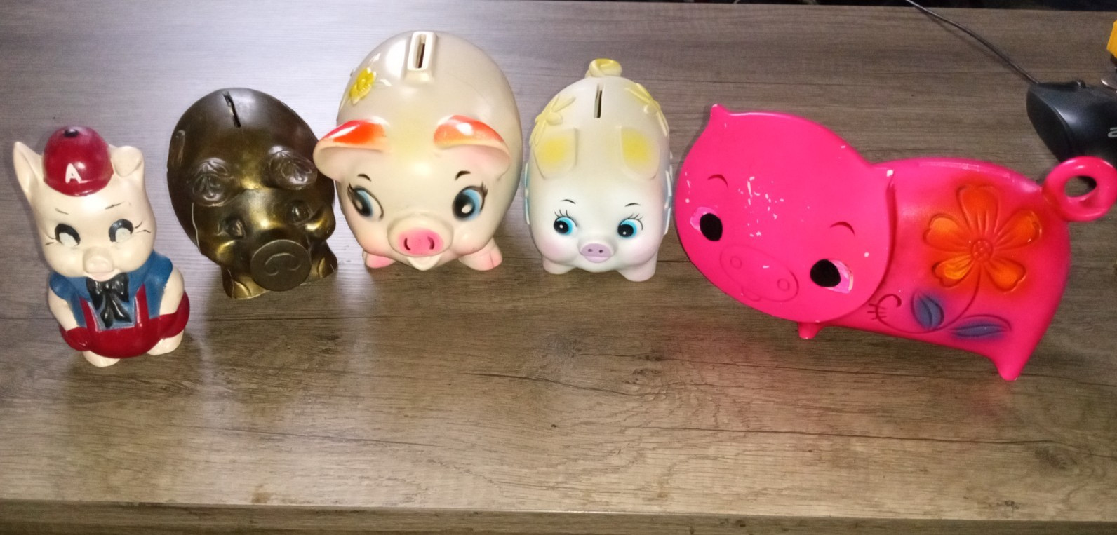 vintage piggy banks - 1970's - brass 4 banks and one pig