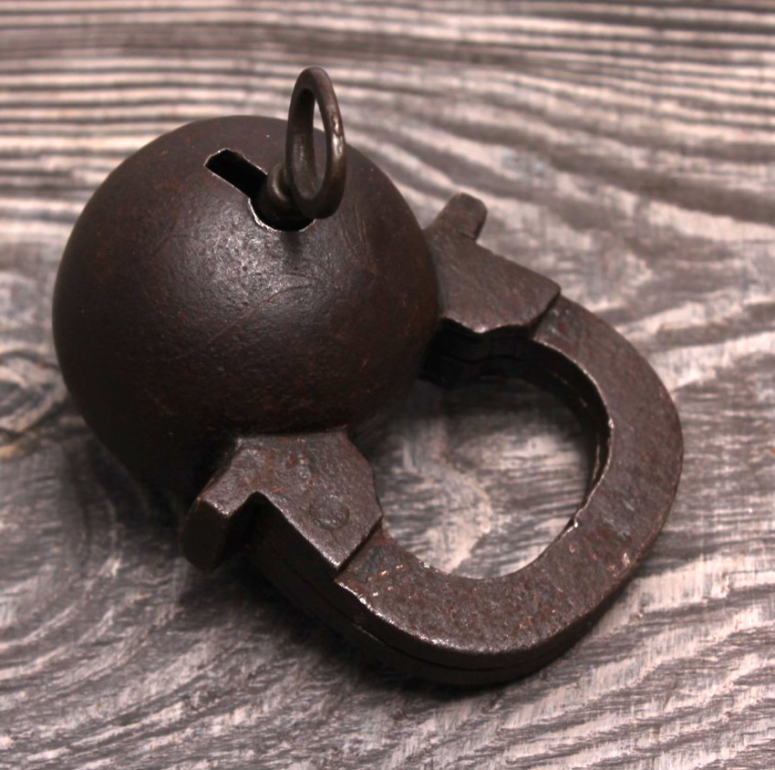 RARE Antique 19thC Spherical Ball Padlock Heavy Forged Iron Apple Trick Lock Key