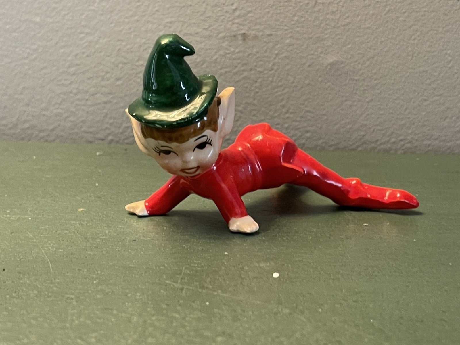 Vintage Christmas Pixie Elves In Red Made In Japan Ceramic
