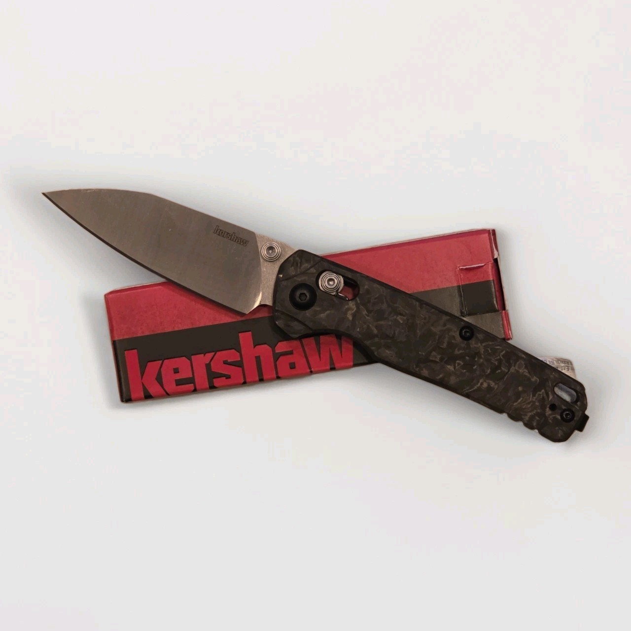Kershaw Bel Air 6105CF Magnacut Blade / Carbon Fiber Handle Kershaw Bel Air 6105CF Magnacut Blade / Carbon Fiber Handle