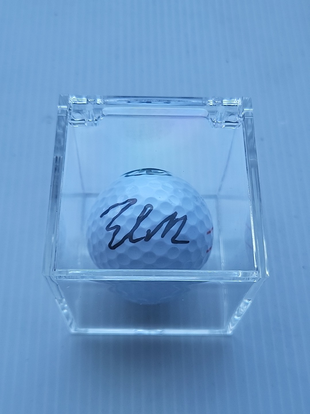 ELON MUSK Hand-Signed Autographed Golfball with COA and (Protective Case) ELON MUSK Hand-Signed Autographed Golfball with COA and (Protective Case)