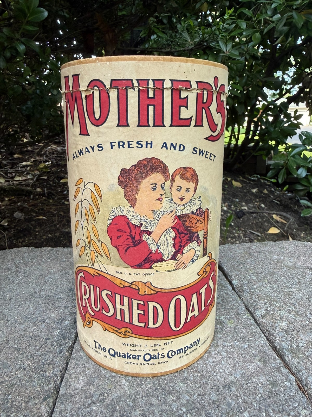 Vintage Mother's Crushed Oats Cardboard Container....Quaker Oats Co. Vintage Mother's Crushed Oats Cardboard Container....Quaker Oats Co.