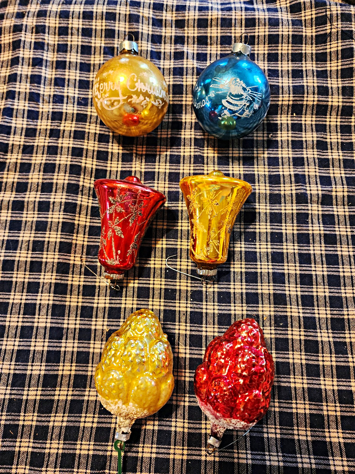 Vintage Blown Glass Christmas Ornaments Vintage Blown Glass Christmas Ornaments