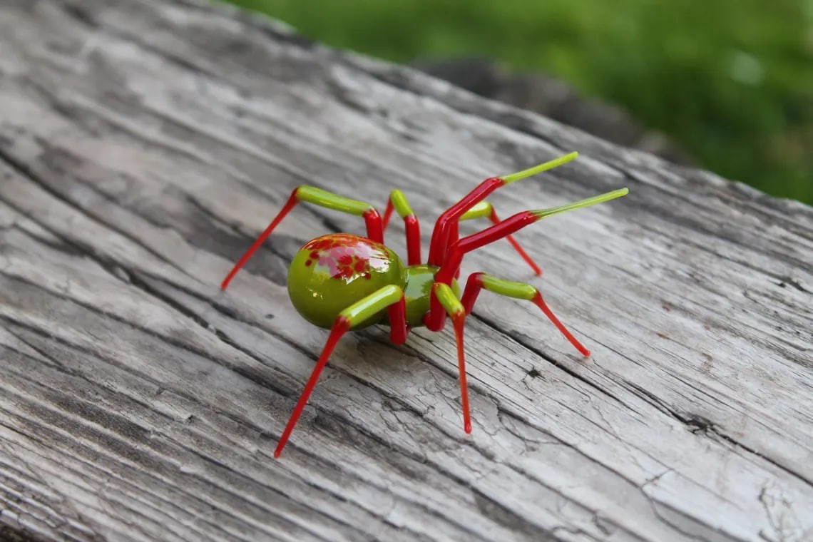 Glass Spider Figurine, Hand Blown Spider Sculpture, Miniature Glass