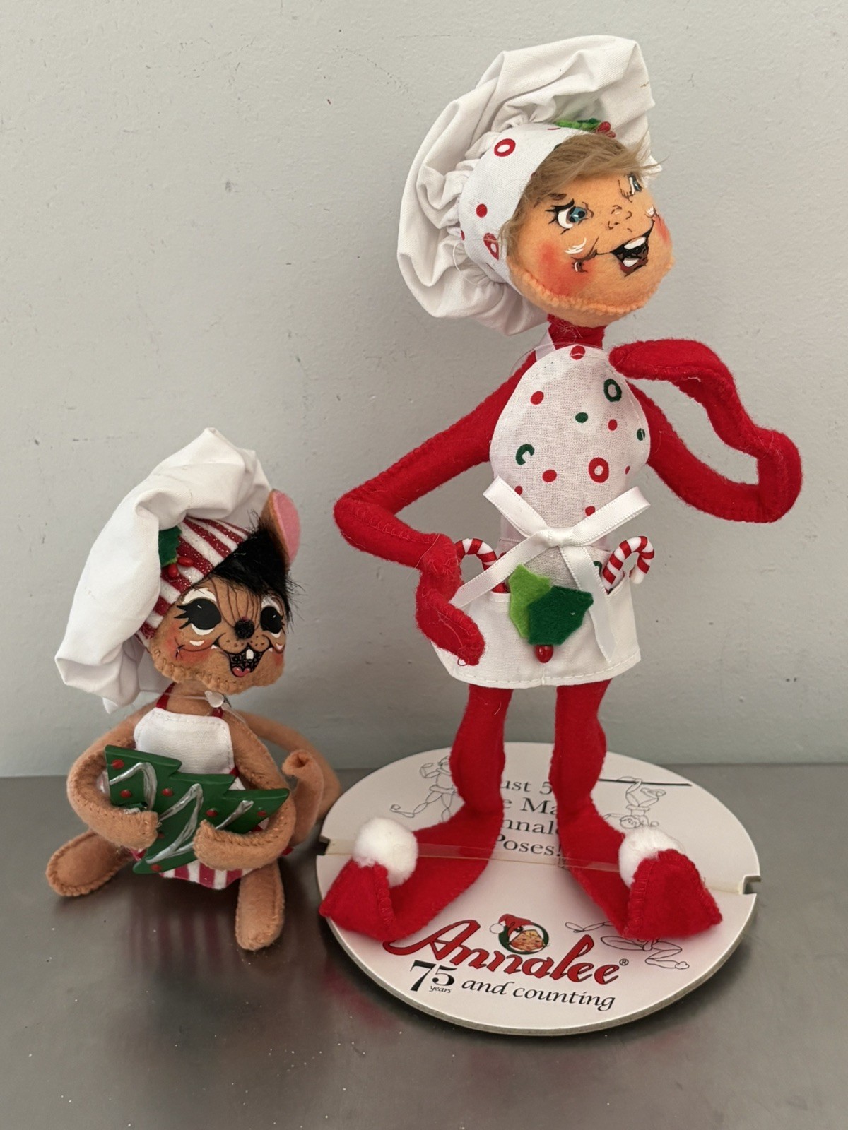 2 ANNALEE Christmas Dolls 12\