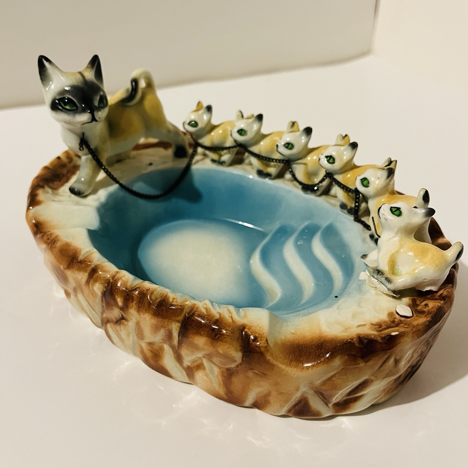 Vintage Betson’s Japan Siamese Cat Kittens Chain Ashtray Read Vintage Betson’s Japan Siamese Cat Kittens Chain Ashtray Read