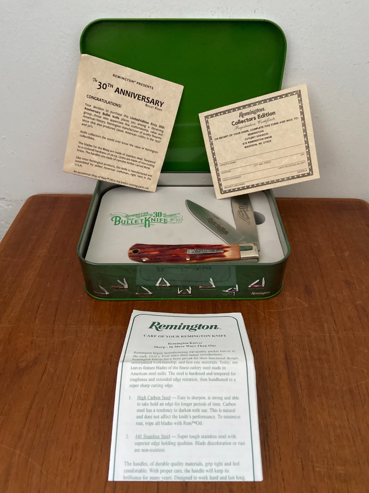 2012 Remington Limited Edition 30th Anniversary Bullet Folding Pocket Knife Tin