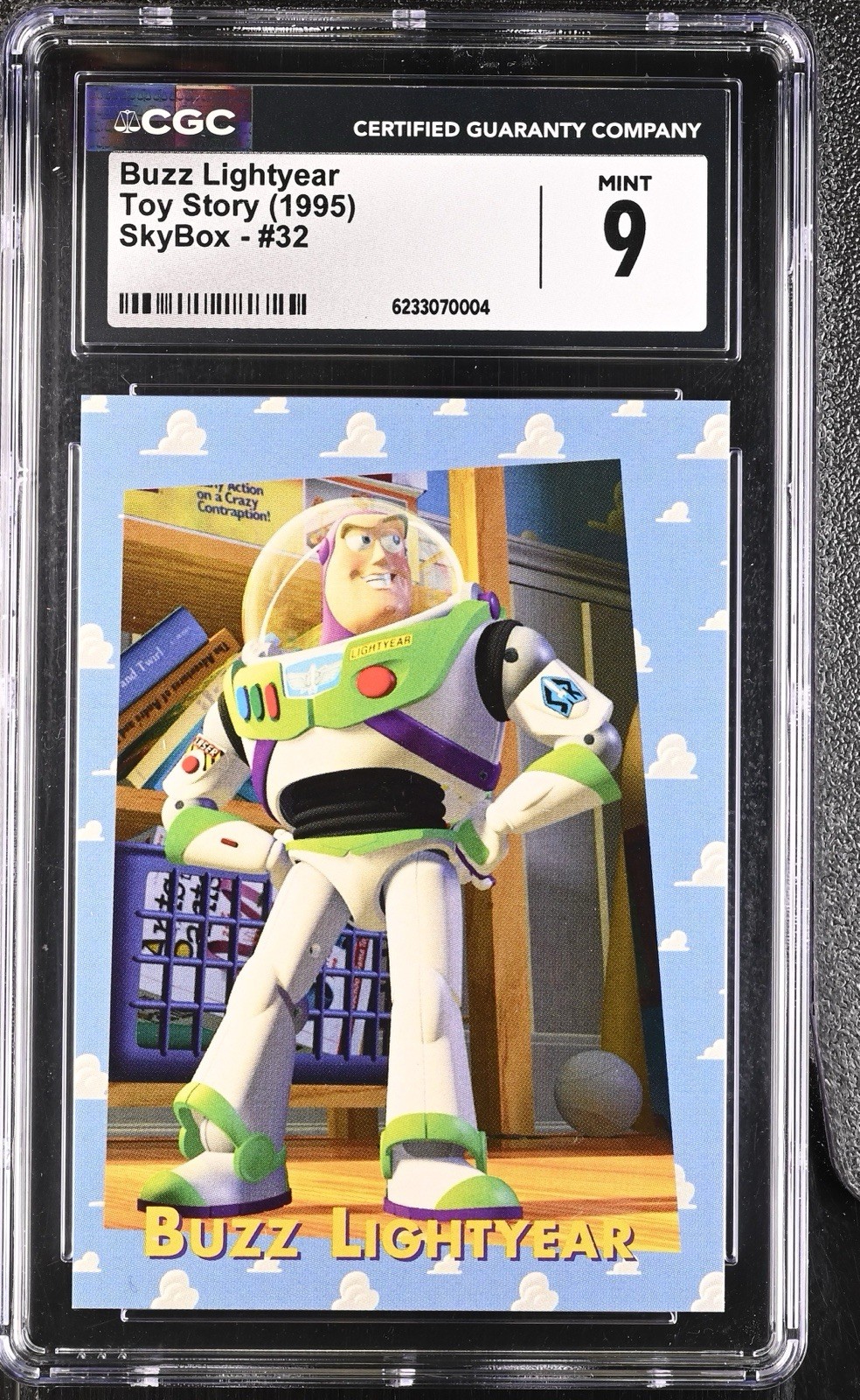 1995 SKYBOX TOY STORY #32 BUZZ LIGHTYEAR CGC 9