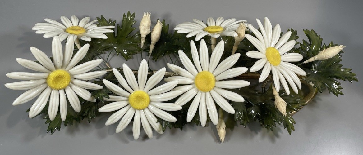 Vtg J. Corelli Acrylic Lucite Daisy Green Leaves Flowers Centerpiece Decor 1967