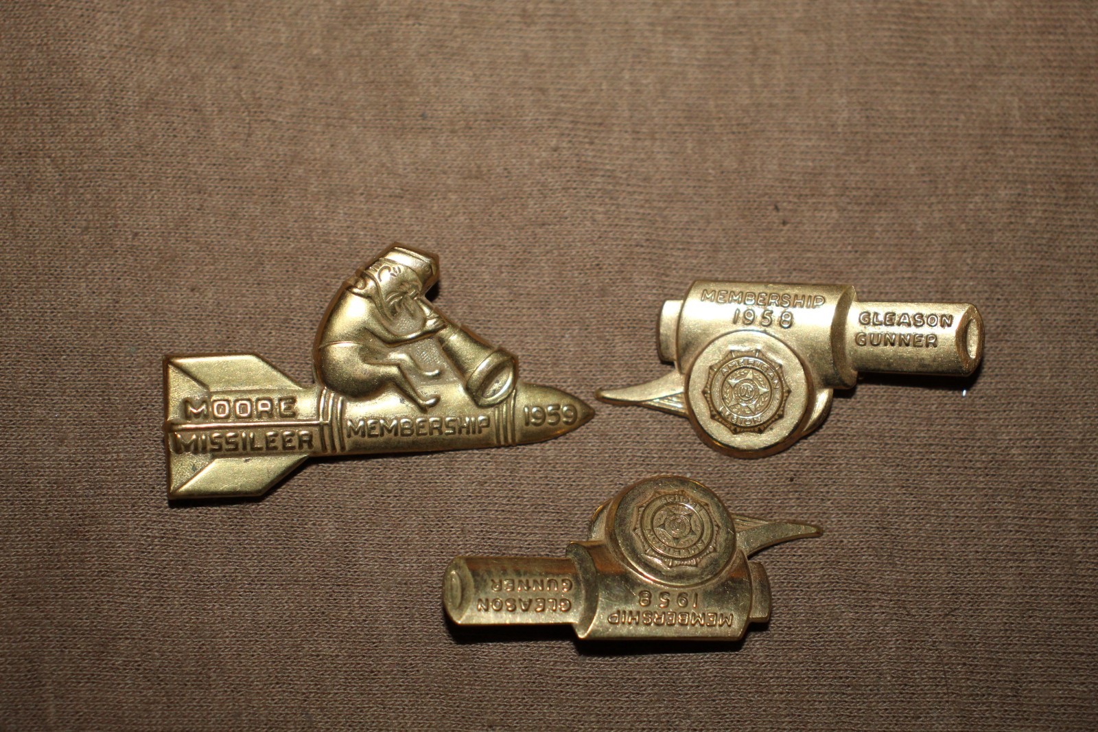 3-Original WW1 & WW2 U.S. Veteran's American Legion 1950's Member's Lapel Badges