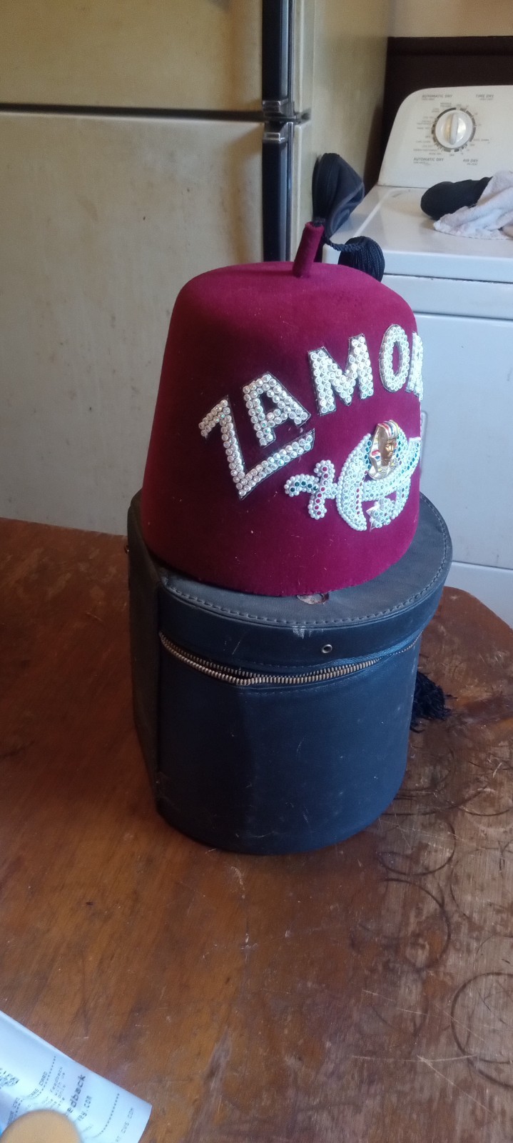 Vintage Zamora Masonic Fez Hat With Case: Bham Al. Vintage Zamora Masonic Fez Hat With Case: Bham Al.