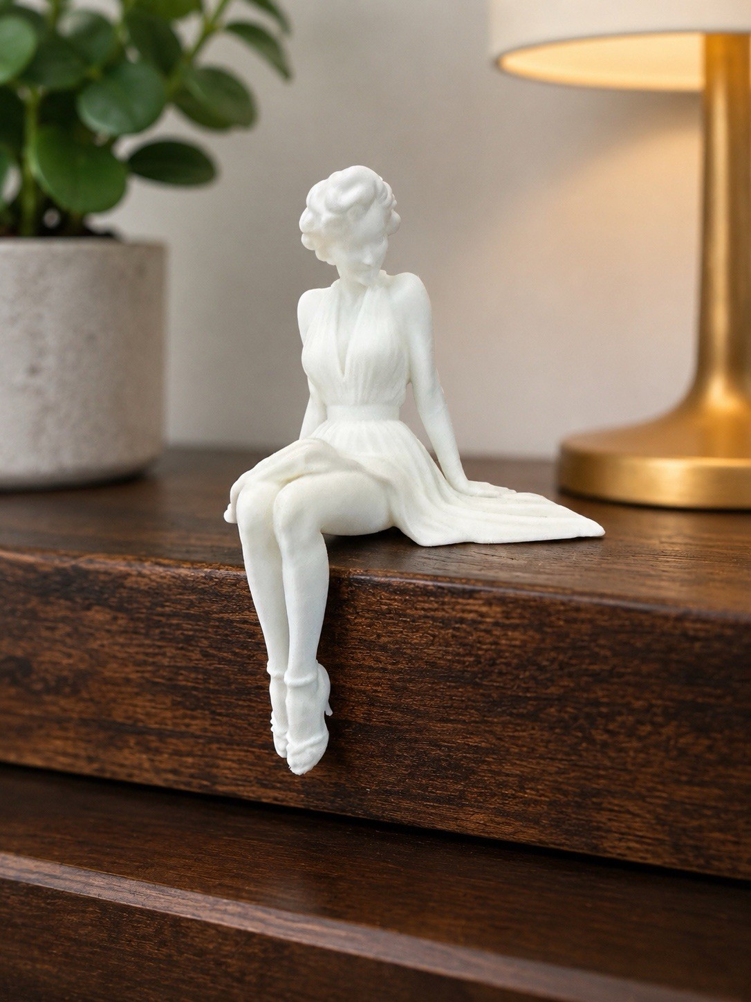 Marilyn Monroe Edge Sitter Figure4” Marilyn Monroe Edge Sitter Figure4”