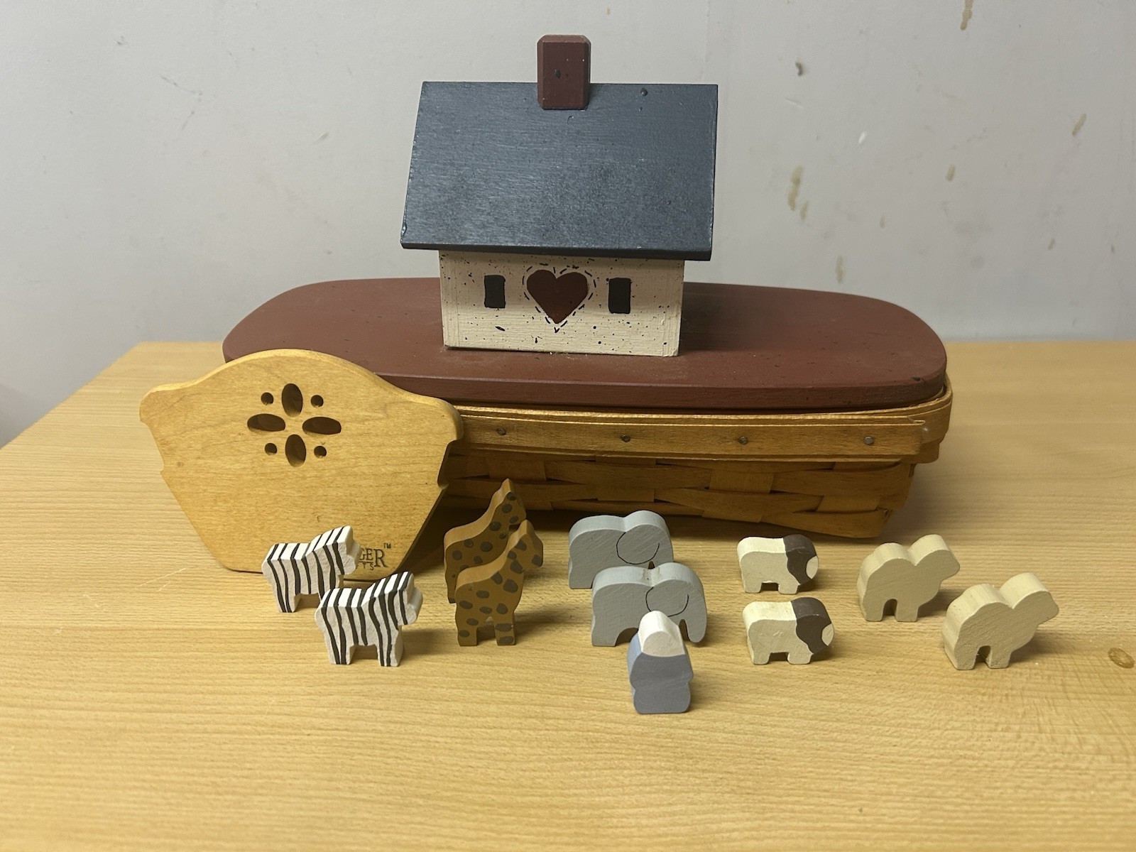 1995 Longaberger Noah's Arc Rectangle Basket Complete 11.5