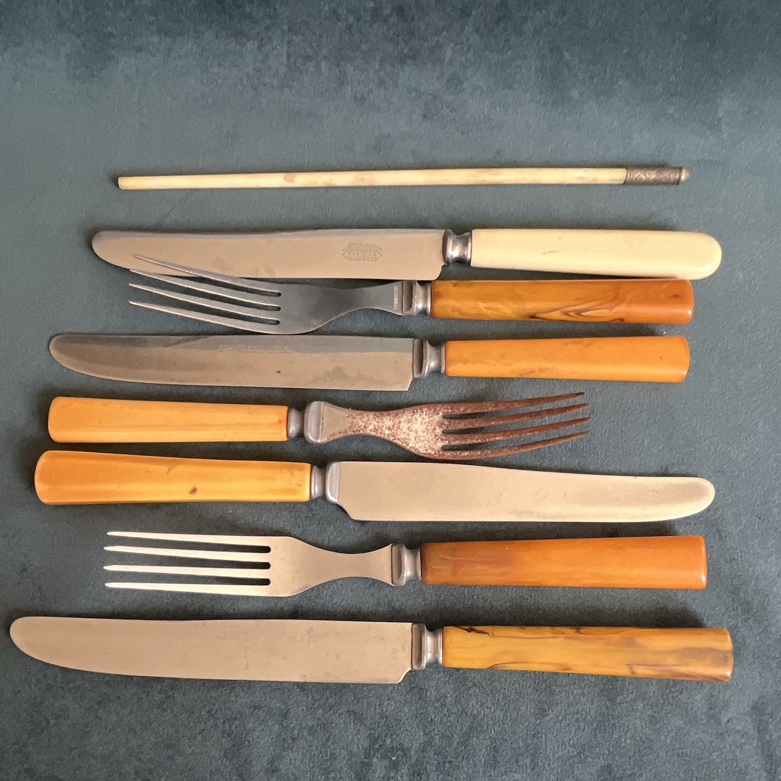 Vintage Marble Bakelite Handle Set of 6 Kitchen Utensils Butterscotch