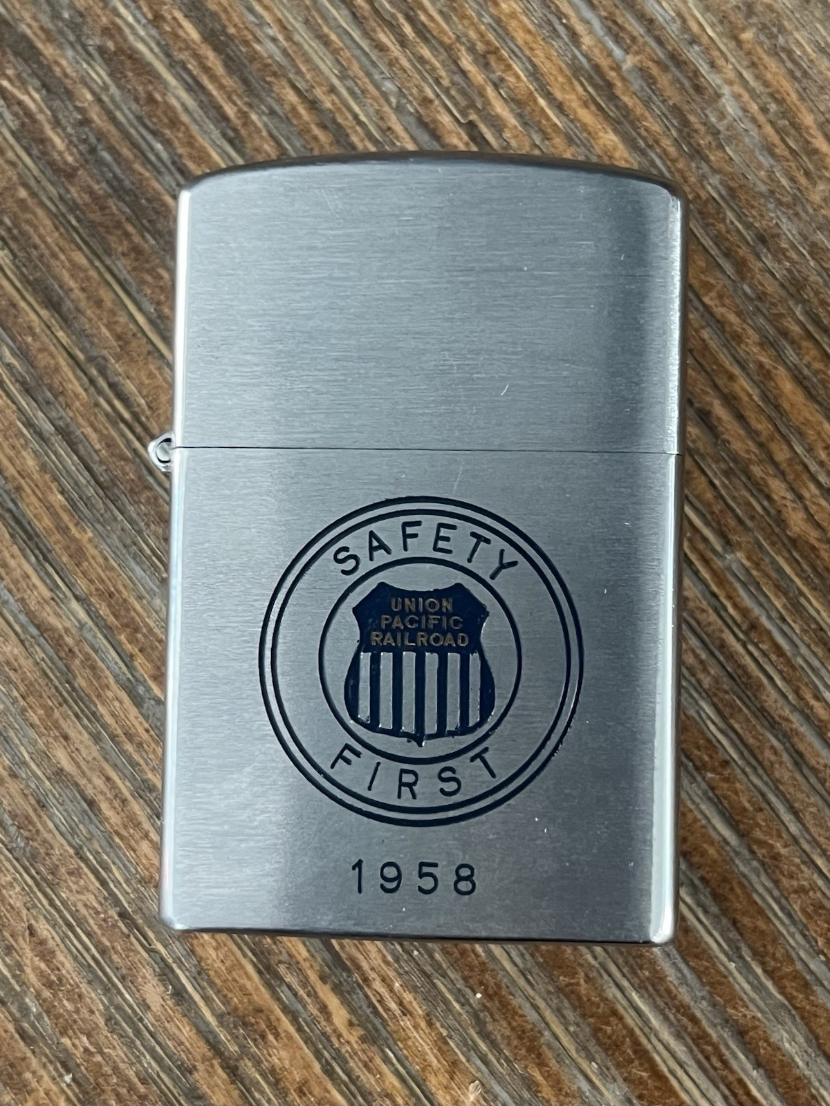 VTG 1958 UPRR SAFETY AWARD LIGHTER W/BOX JET LINE JAPAN UNION PACIFIC RAILROAD VTG 1958 UPRR SAFETY AWARD LIGHTER W/BOX JET LINE JAPAN UNION PACIFIC RAILROAD
