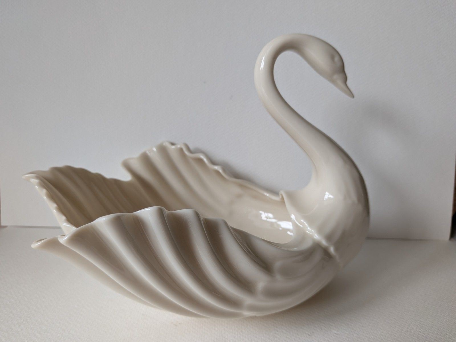 Lenox Vintage 8” Medium Swan Bowl/Trinket Dish Made In USA Excellent Condition Lenox Vintage 8” Medium Swan Bowl/Trinket Dish Made In USA Excellent Condition