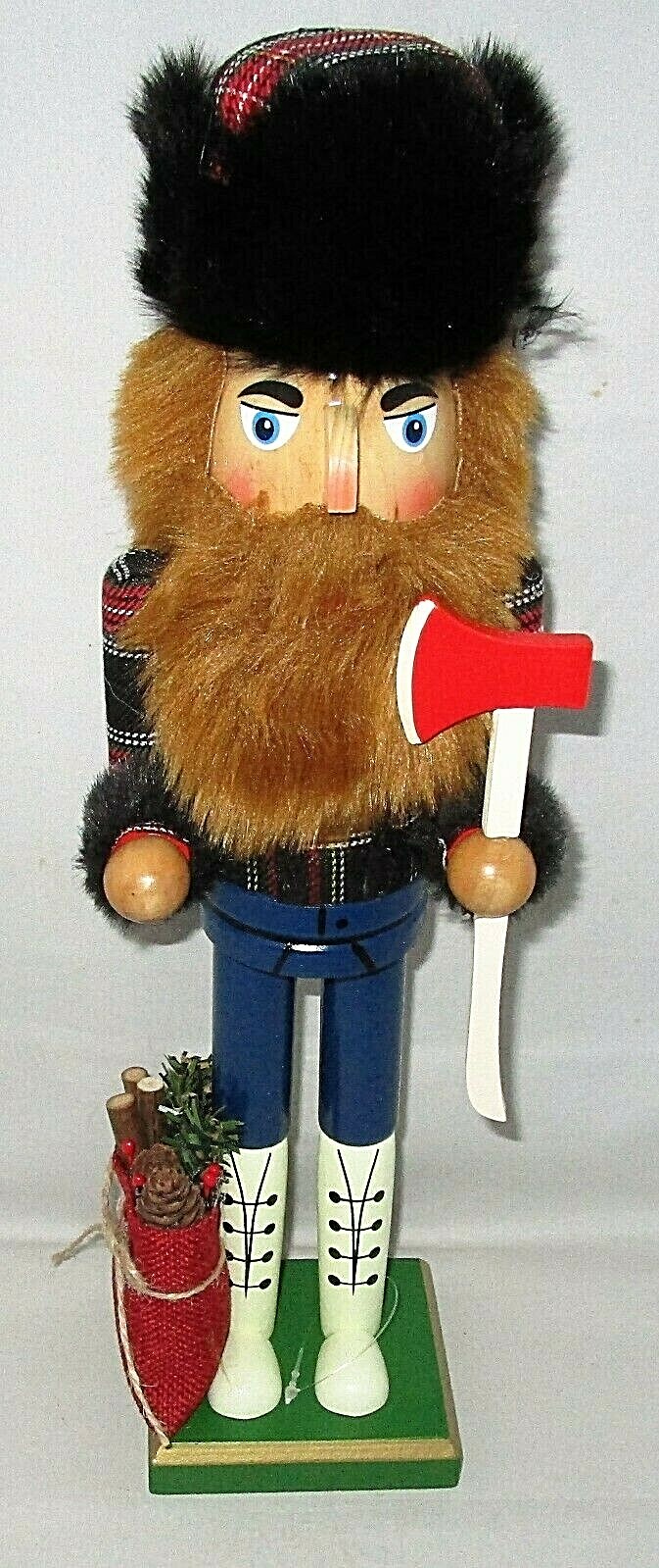 CHRISTMAS NUTCRACKER  15