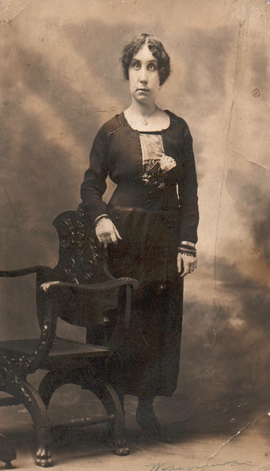 Vintage PPC - Woman - F23523