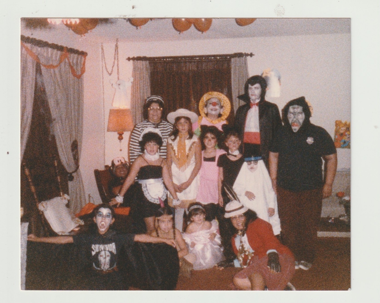 VINTAGE PHOTO/SNAPSHOT: DRACULA, MONSTER, GHOST, ETC.  HALLOWEEN COSTUMES