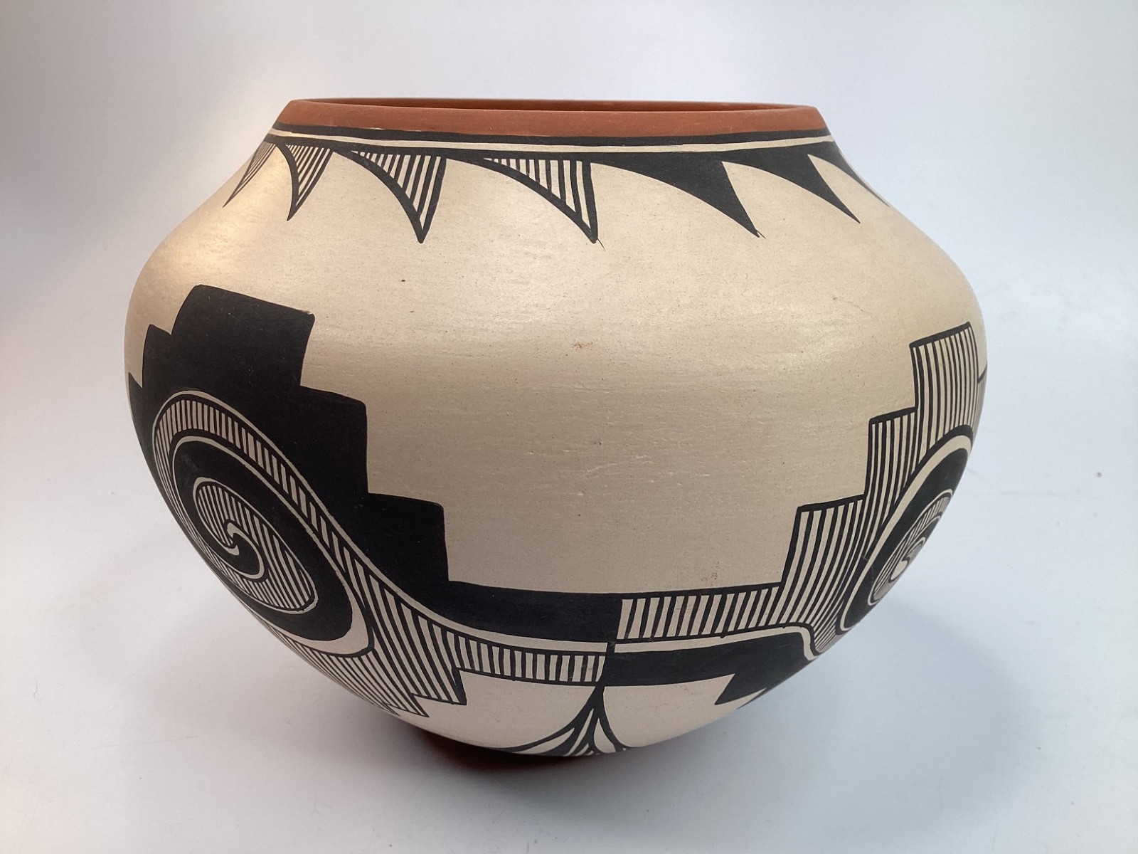 7” Native American Indian Acoma Pottery Vase Signed J.M. (G4) 7” Native American Indian Acoma Pottery Vase Signed J.M. (G4)