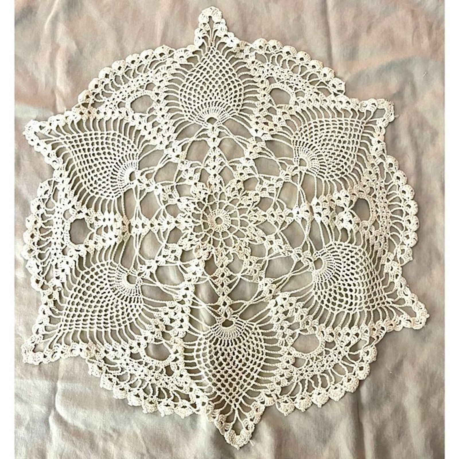 VNT Handmade Crochet Lace Doily 18