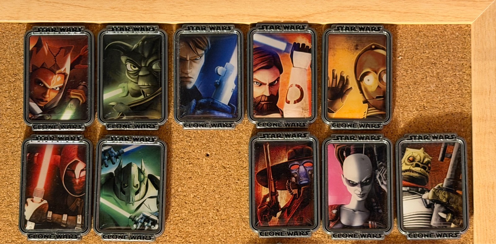 2020 Star Wars: The Clone Wars Mystery Set - 10/12 pins (Missing R2 + Savage) 2020 Star Wars: The Clone Wars Mystery Set - 10/12 pins (Missing R2 + Savage)