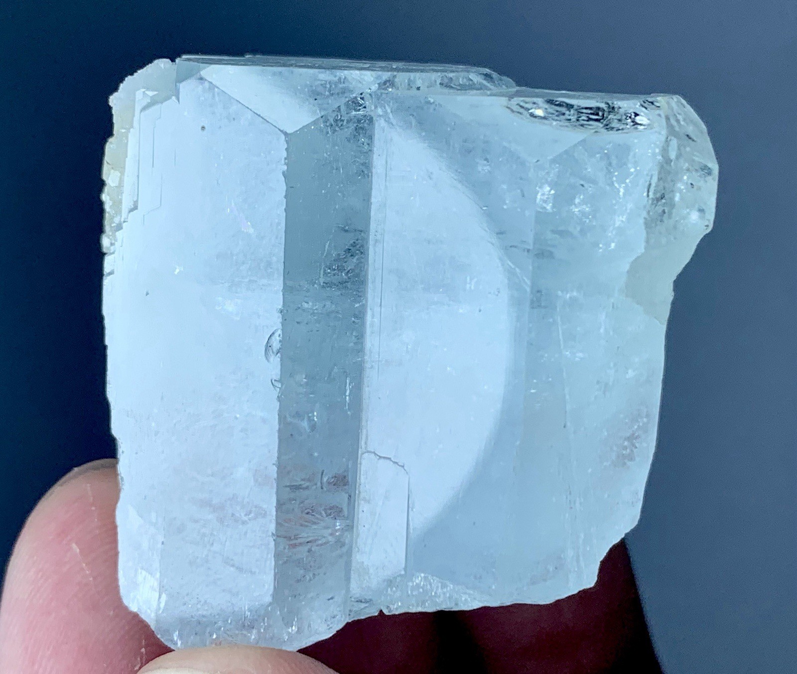 Natural Aquamarine Crystal Pakistan Minerals 69 Gram