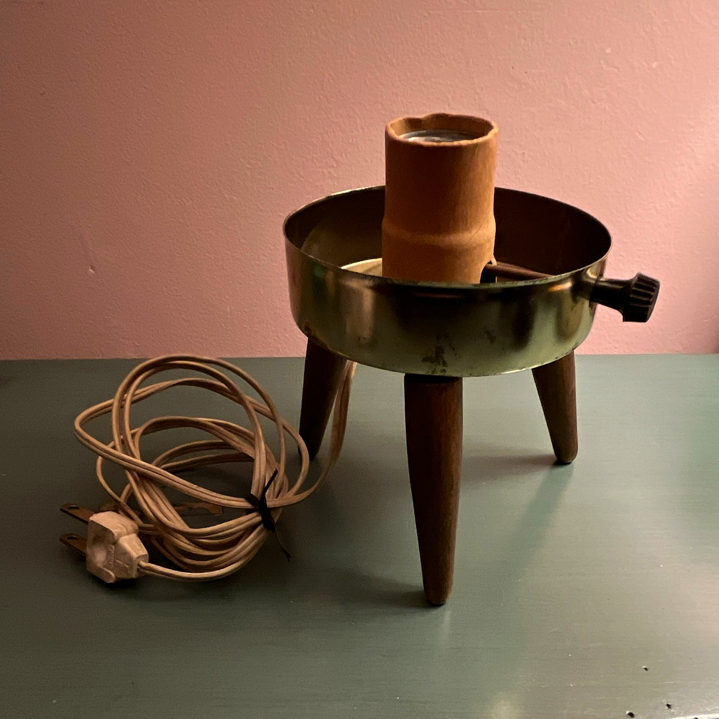 MCM Beehive Atomic Retro Lamp Base Tripod Legs MCM Beehive Atomic Retro Lamp Base Tripod Legs