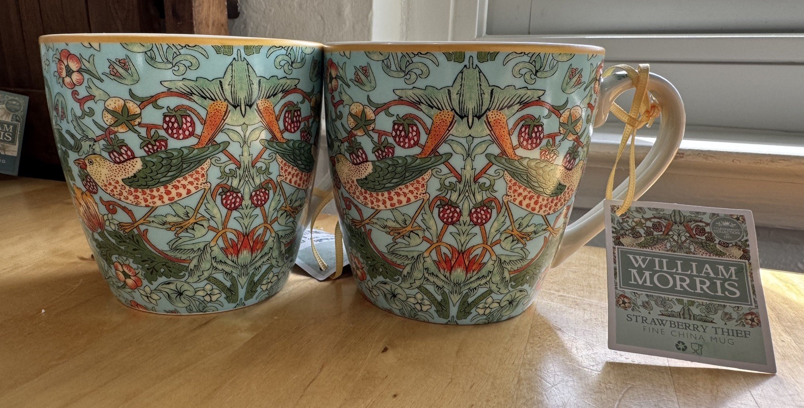 NEW S/2 William Morris Fine China Coffee/Tea Mugs - Strawberry Thief - Turquoise NEW S/2 William Morris Fine China Coffee/Tea Mugs - Strawberry Thief - Turquoise