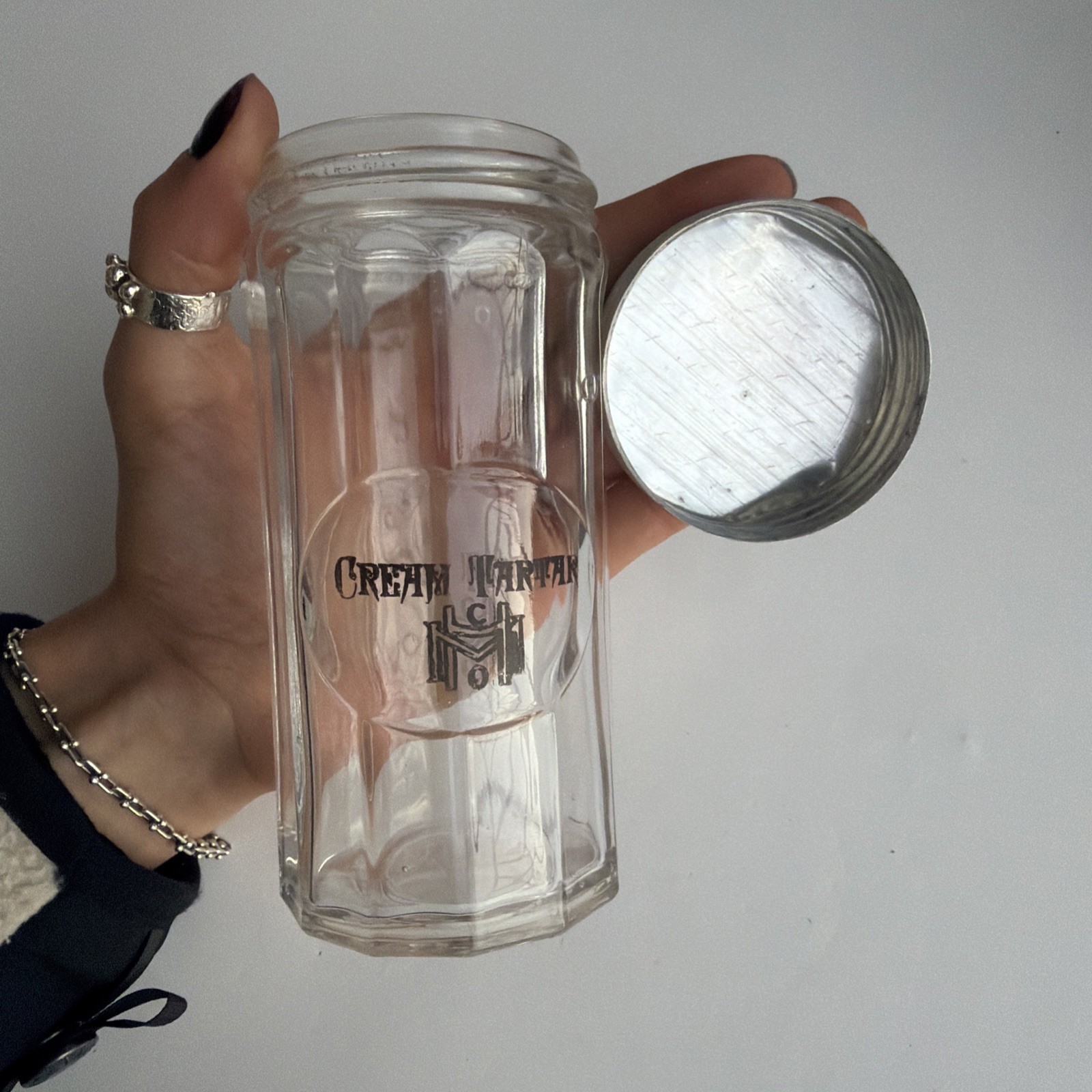 VTG 1920-30s Hoosier Cabinet Cream Tartar Glass Spice Jar Aluminum Lid Art Deco VTG 1920-30s Hoosier Cabinet Cream Tartar Glass Spice Jar Aluminum Lid Art Deco
