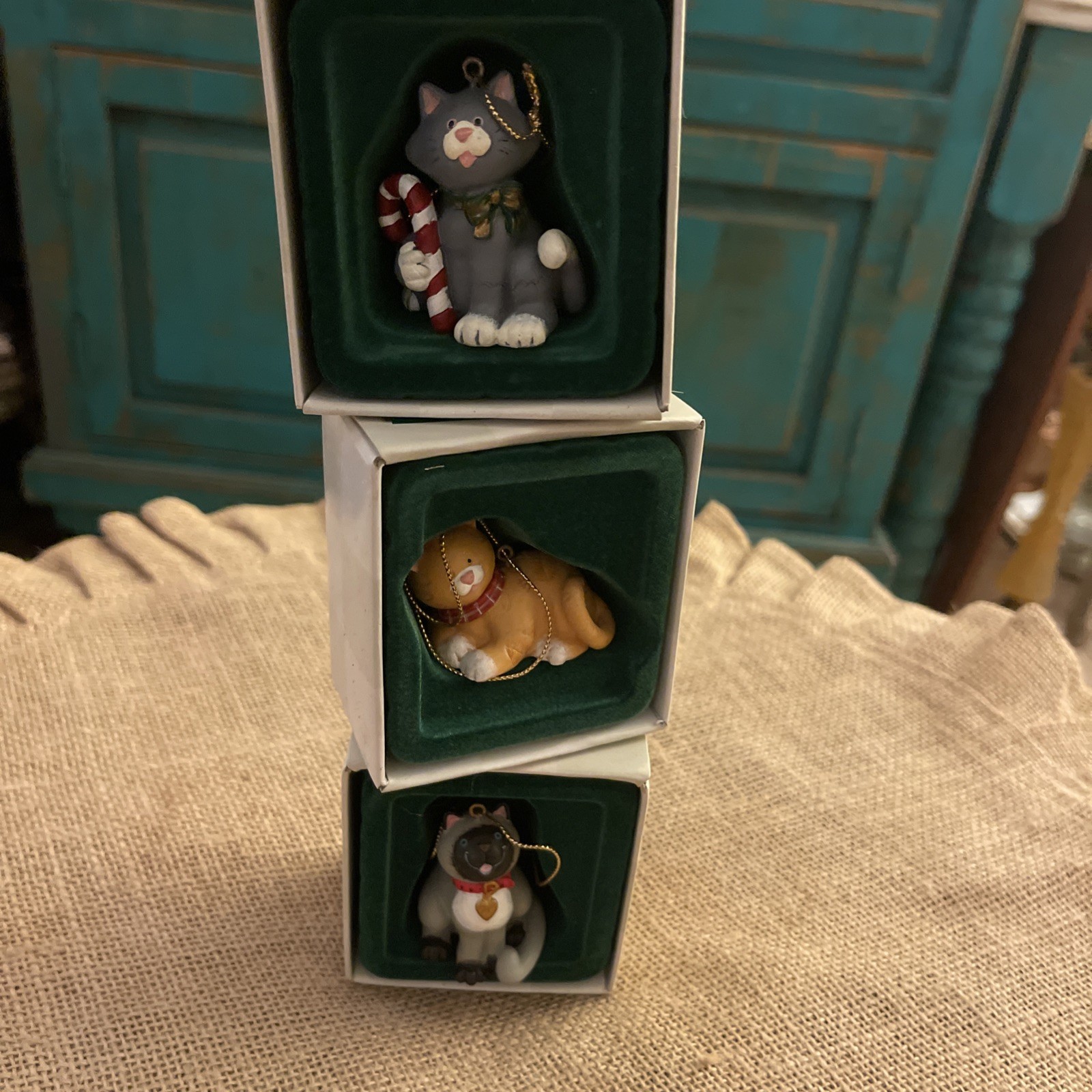 Vintage Russ Wags to Whiskers Hand painted Cat Ornament Lot -3 Never Displayed Vintage Russ Wags to Whiskers Hand painted Cat Ornament Lot -3 Never Displayed