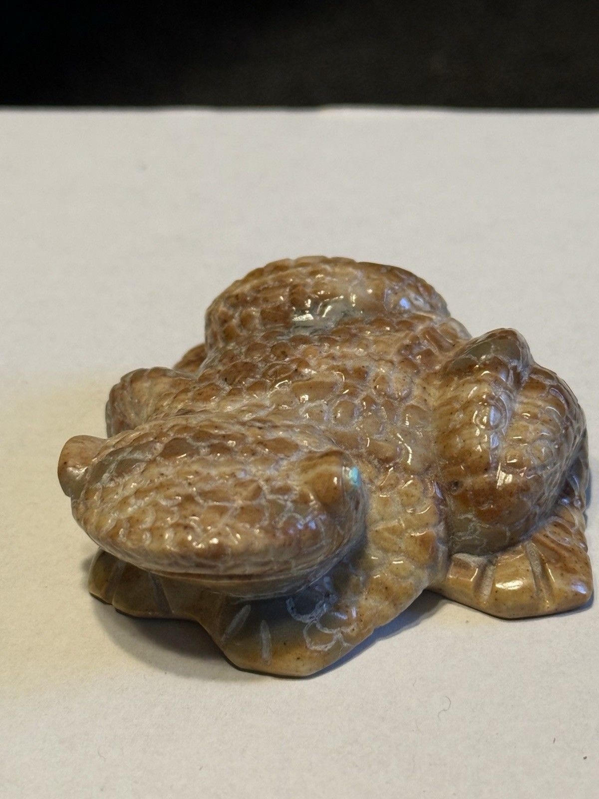 Zuni Fetish Frog Hand Carved Randy Lucio Realistic Skin Texture 2 1/4”