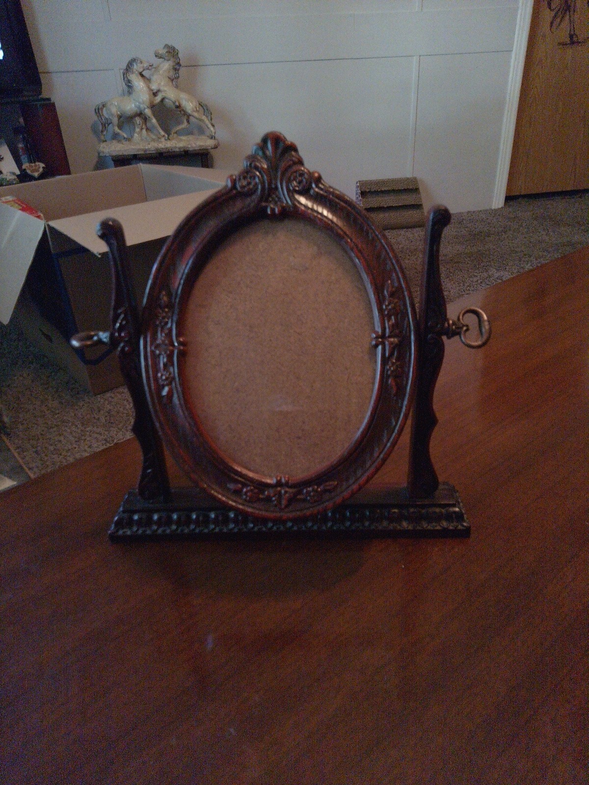Vintage Victorian - Style Ornate Swivel Picture Frame