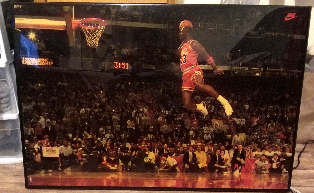 1992 Michael Jordan Nike Light Up Dunk Display WORKING Day Dream Graphics #5284 1992 Michael Jordan Nike Light Up Dunk Display WORKING Day Dream Graphics #5284