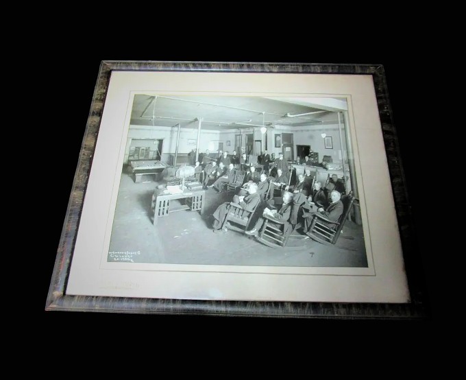 C. 1944 Kaufmann & Fabry Co. Chicago YMCA Photograph – WWII Homefront Image C. 1944 Kaufmann & Fabry Co. Chicago YMCA Photograph – WWII Homefront Image
