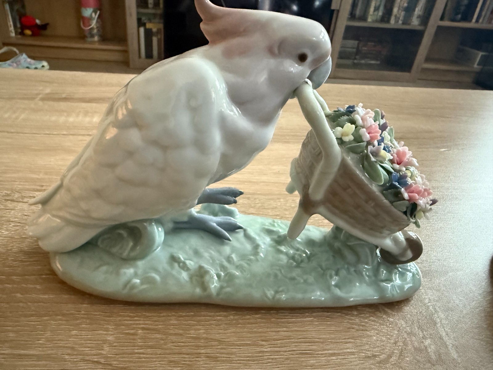 Lladro Vintage Retired #6517 How Skillful bird with Basket of Flowers