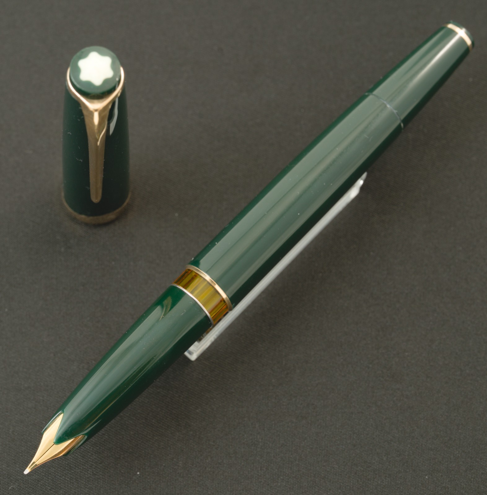 Authentic Vintage Montblanc 14 Rare Green 18C Gold F Piston Fountain Pen Service