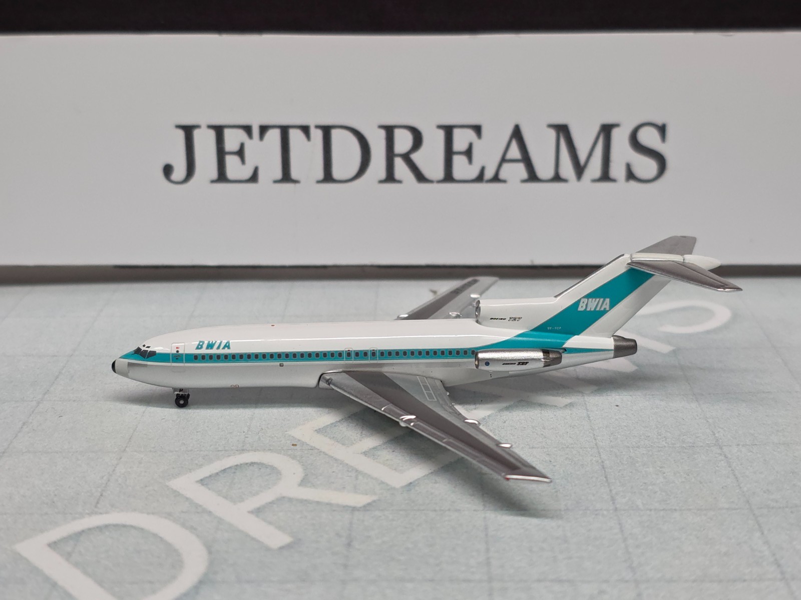 1/400 BWIA BRITISH WEST INDIES BOEING 727-100 1960\'S COLORS 9Y-TCP AEROCLASSICS