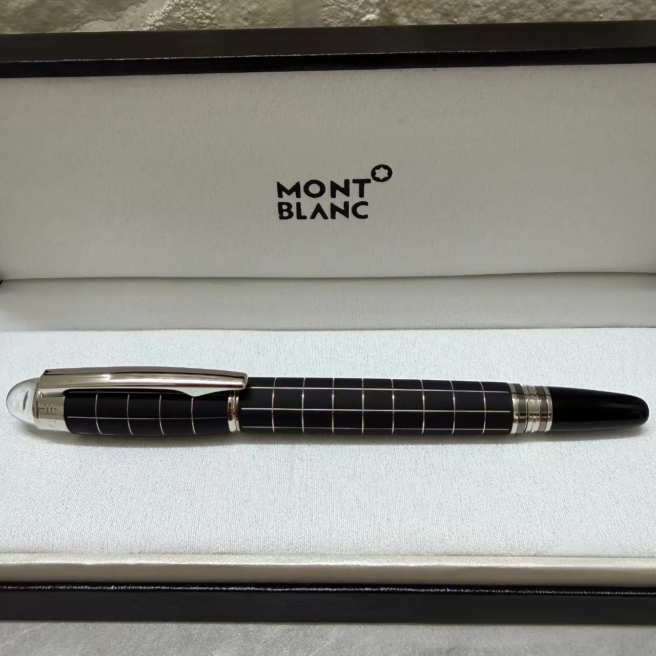 Montblanc StarWalker Black Checkered Rollerball Pen Silver Trim Original Box Montblanc StarWalker Black Checkered Rollerball Pen Silver Trim Original Box