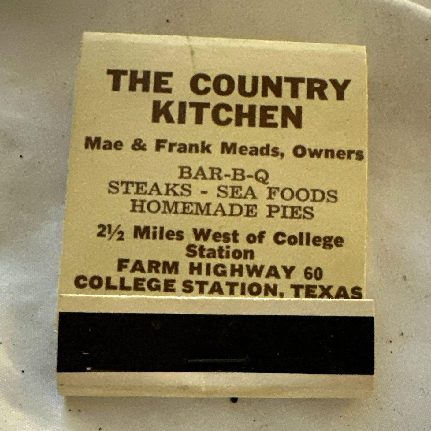 Vintage The Country Kitchen Restaurant Matchbook College Station TX Texas